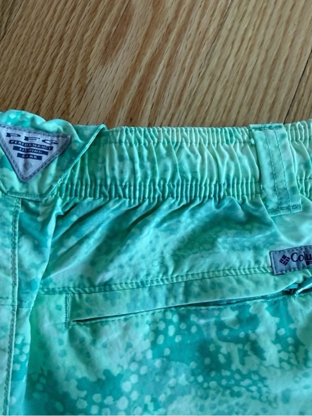Columbia Aqua Teal Patterned Women's fishing hiking athletic Shorts